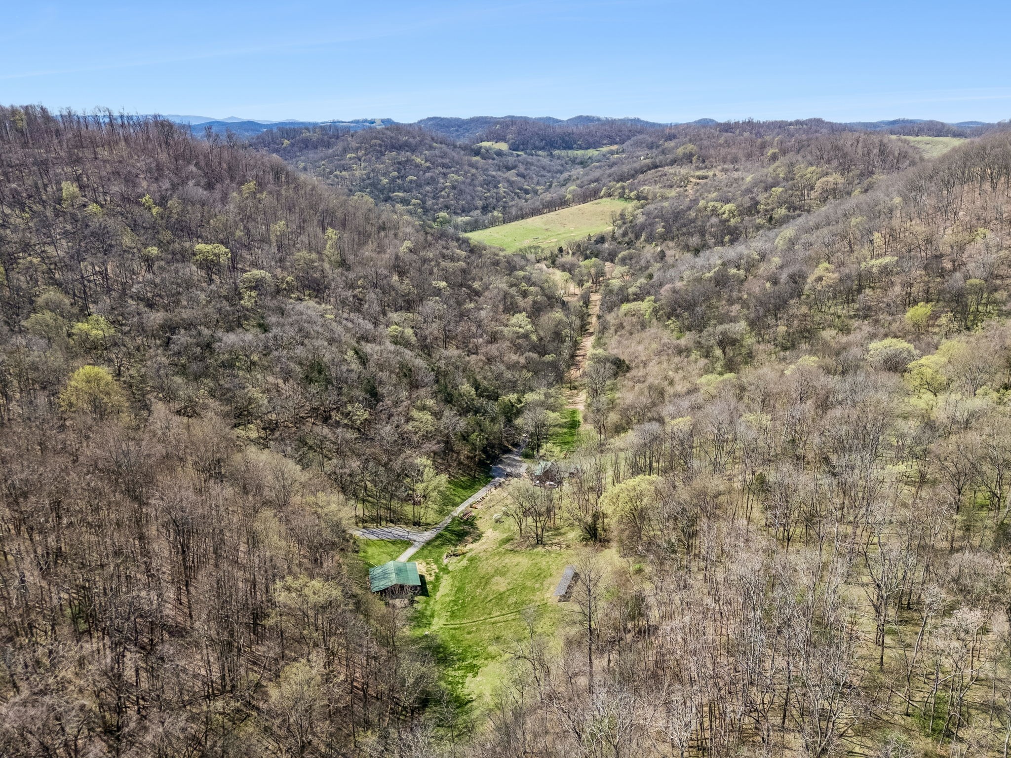 28 Bussell Lane Gordonsville TN 38563