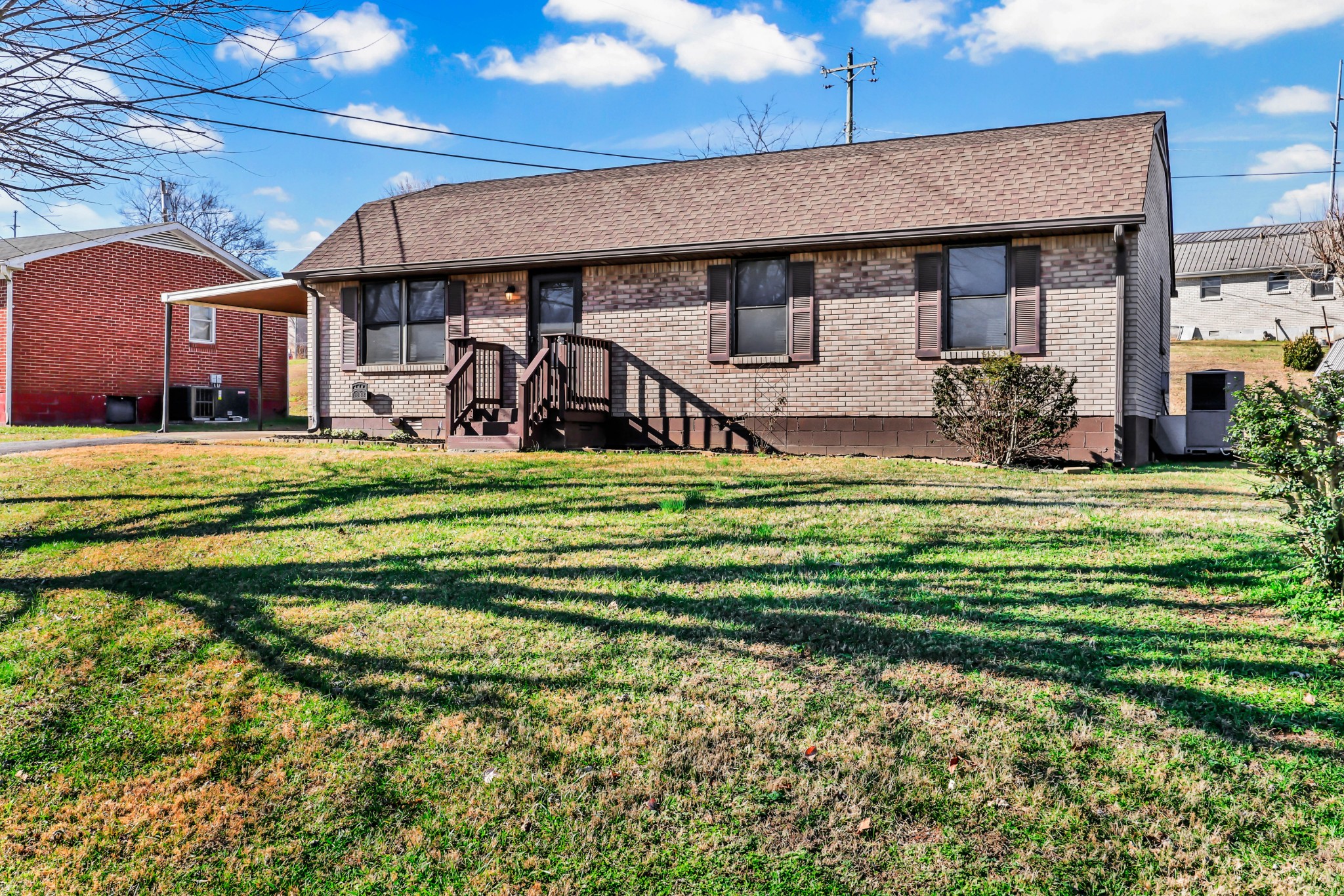 805 8th Ave, E Springfield TN 37172