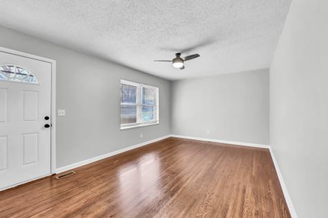805 8th Ave, E Springfield TN 37172