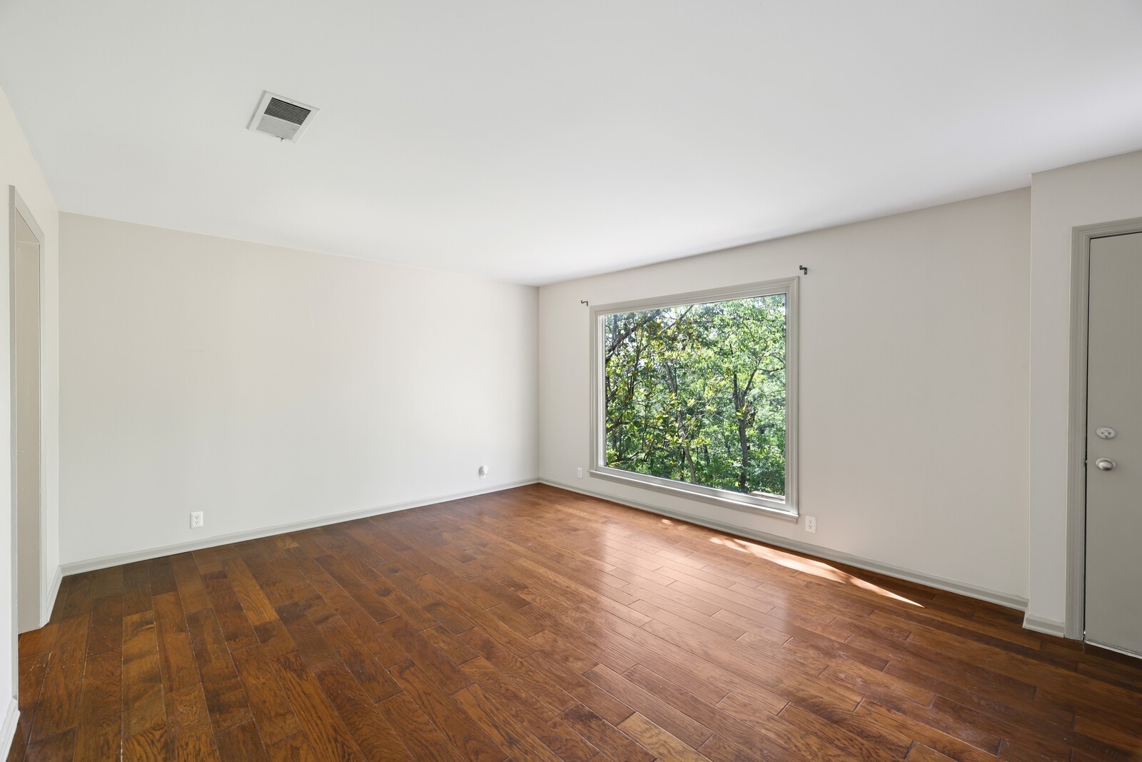 5735 Knob Road Nashville TN 37209