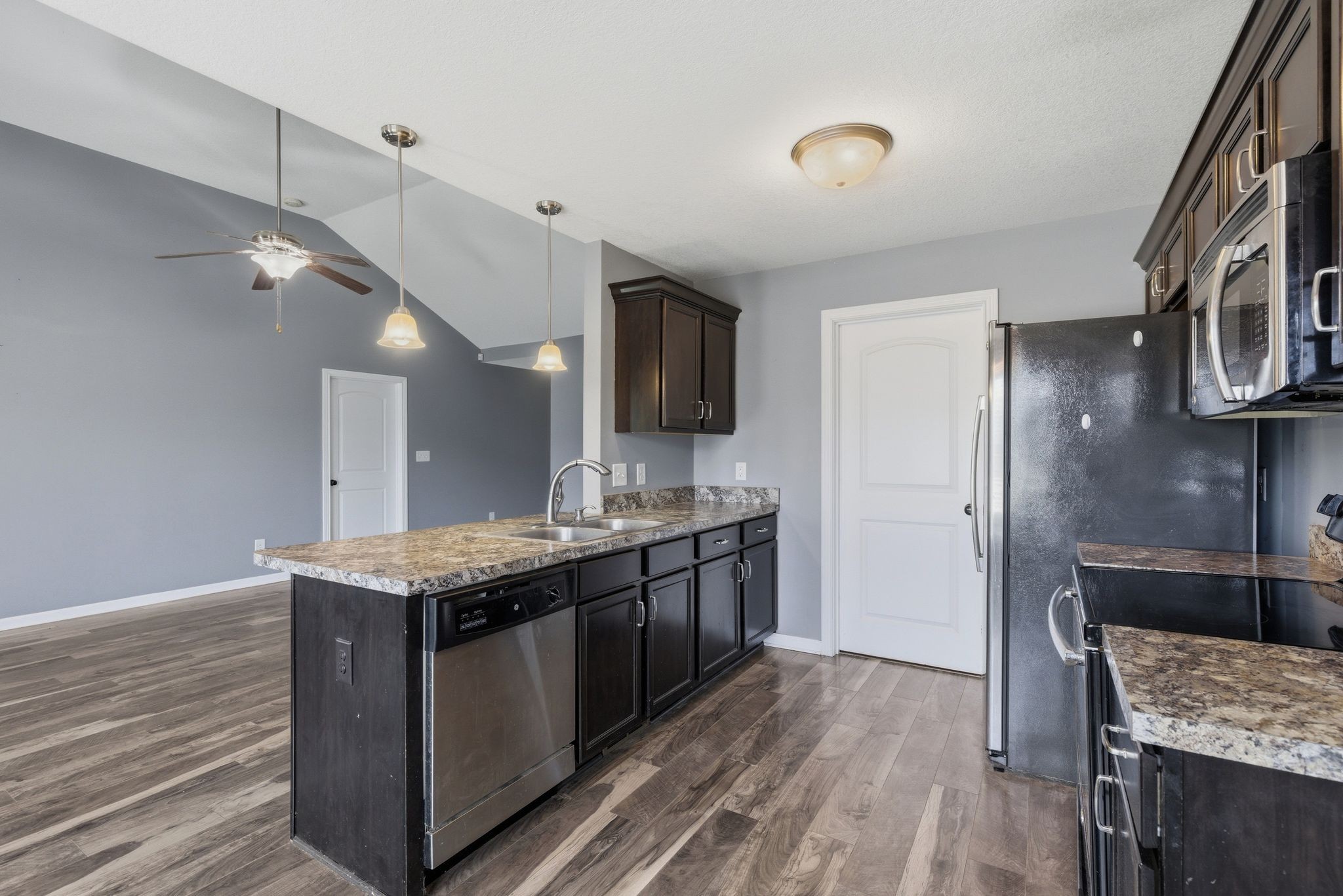 520 Falkland Circle Clarksville TN 37042