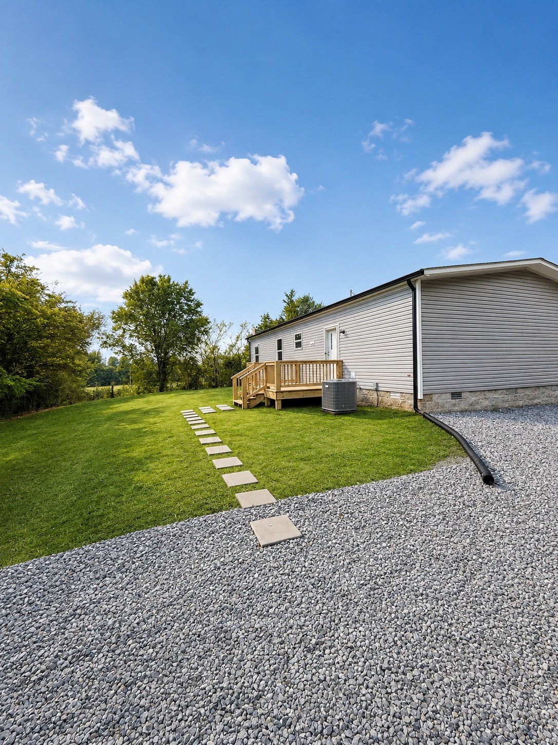885 Junior Witt Rock Island TN 38581