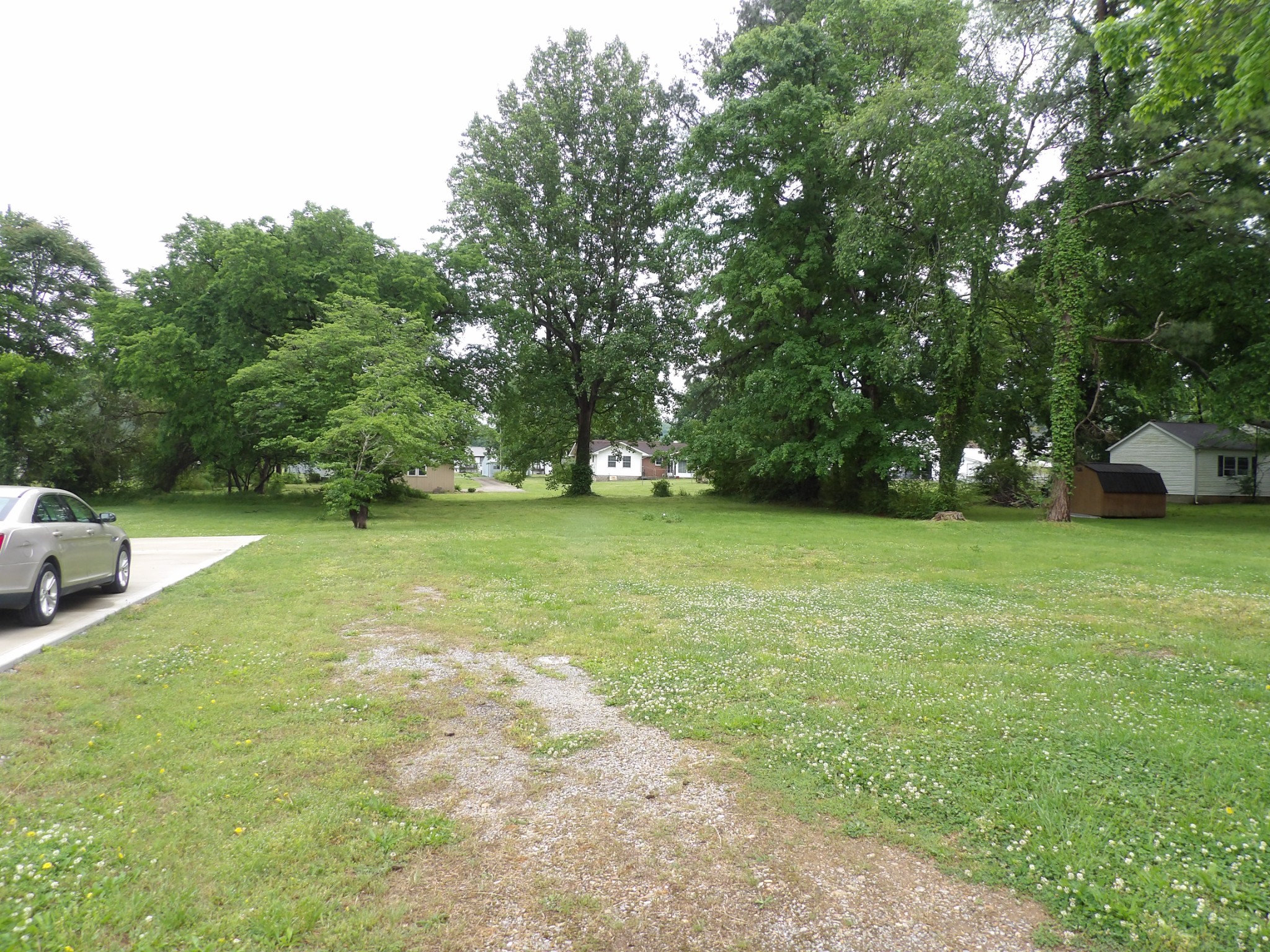 203 Carroll Avenue Waverly TN 37185