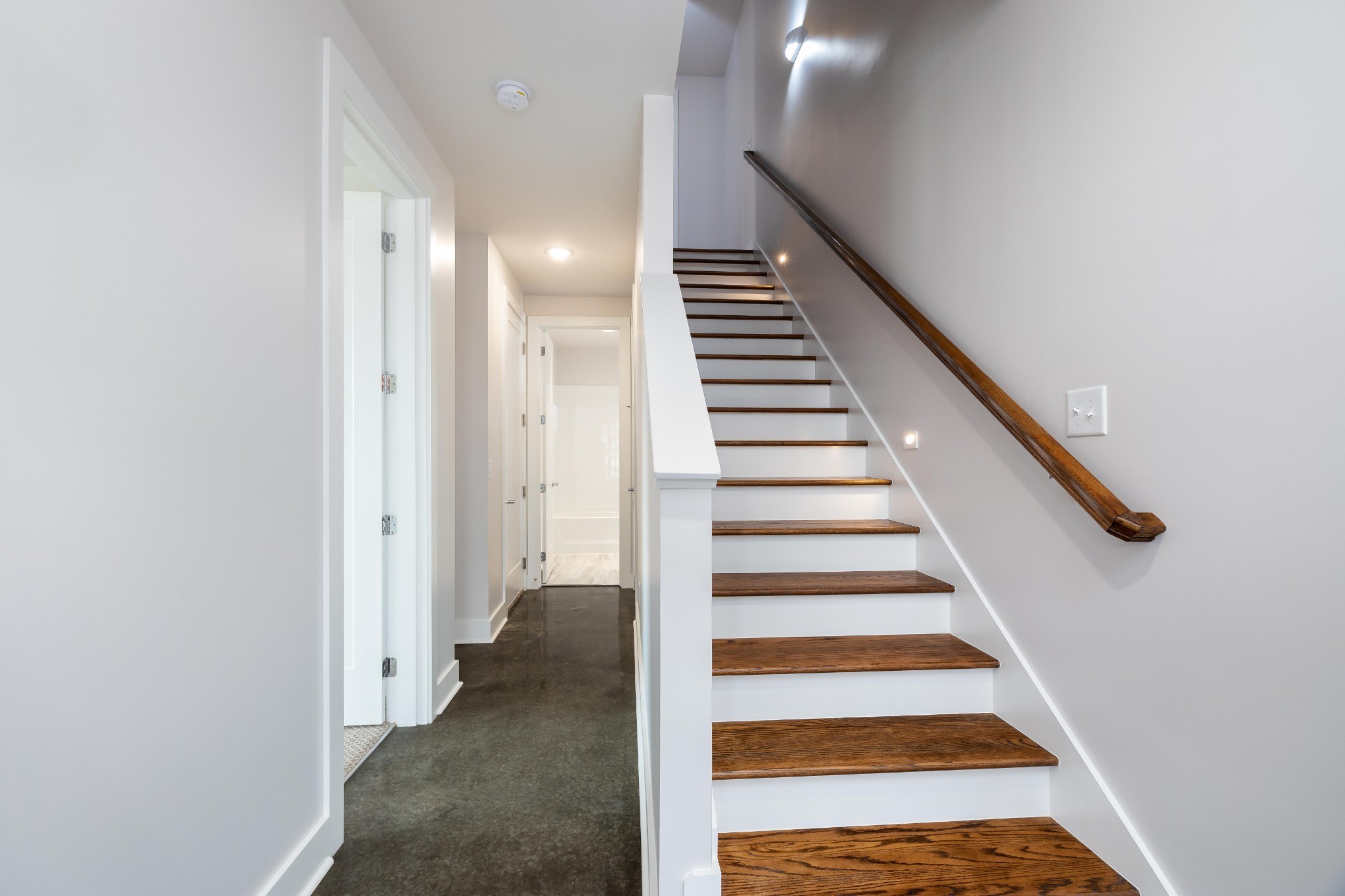 11 Fern Avenue Nashville TN 37207