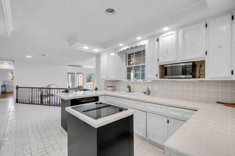 211 W Hills Terrace Dickson TN 37055