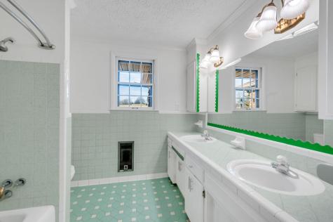 211 W Hills Terrace Dickson TN 37055
