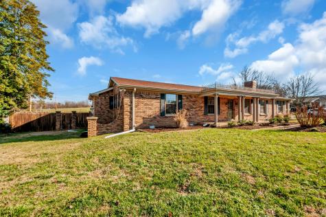 211 W Hills Terrace Dickson TN 37055