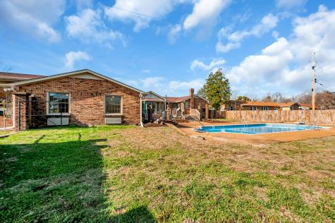 211 W Hills Terrace Dickson TN 37055