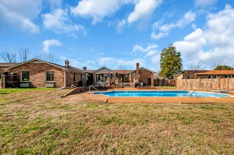 211 W Hills Terrace Dickson TN 37055