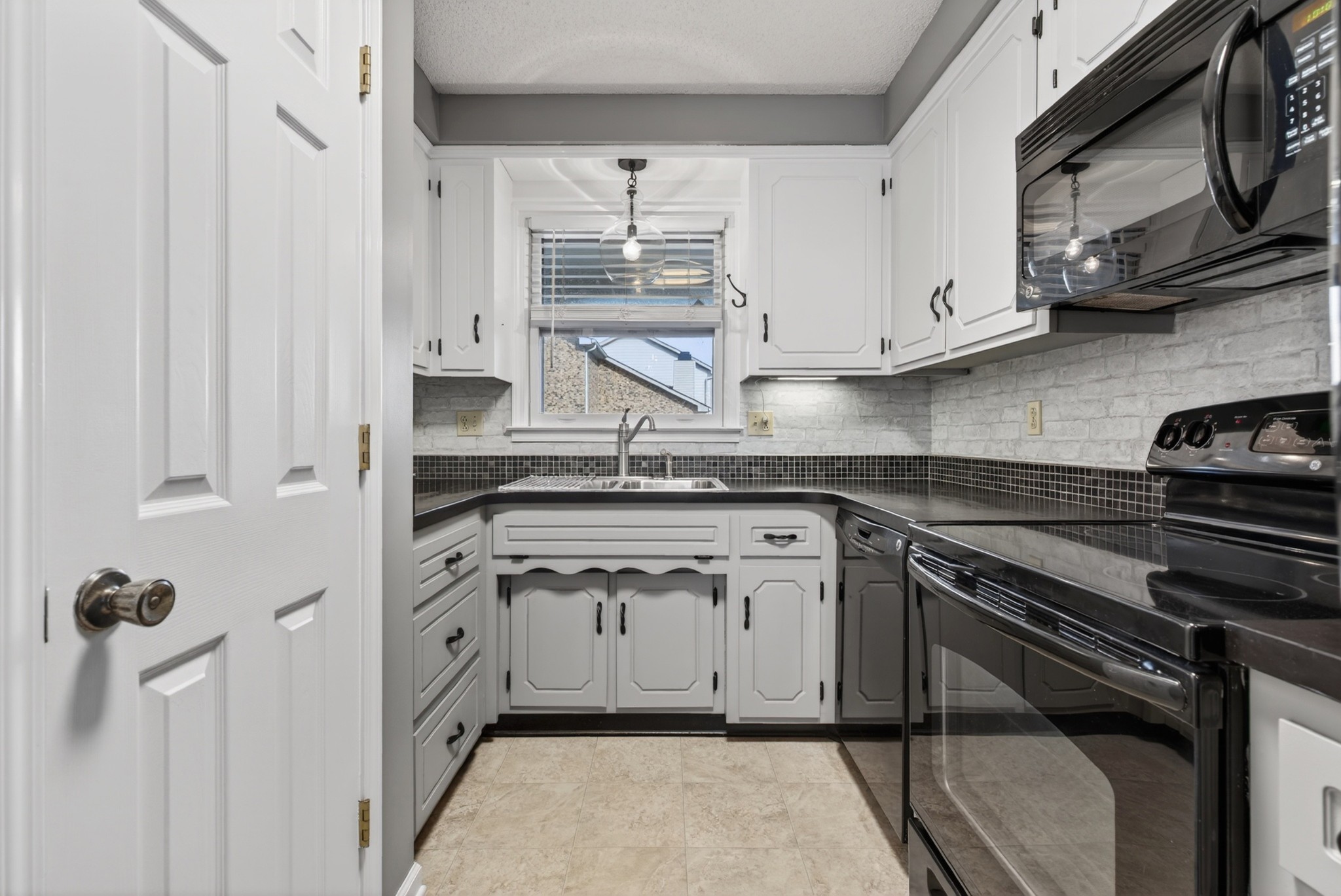 309 Kingswood Court Clarksville TN 37043