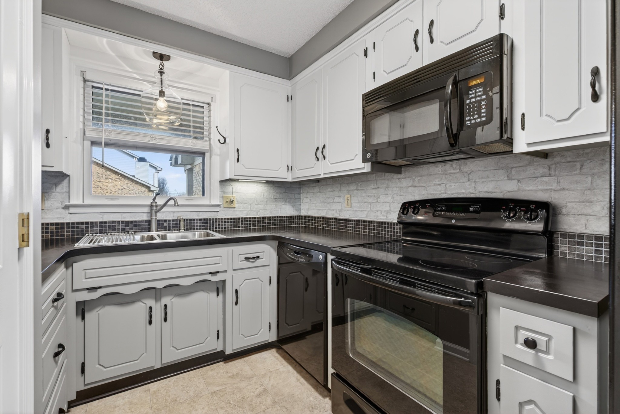 309 Kingswood Court Clarksville TN 37043