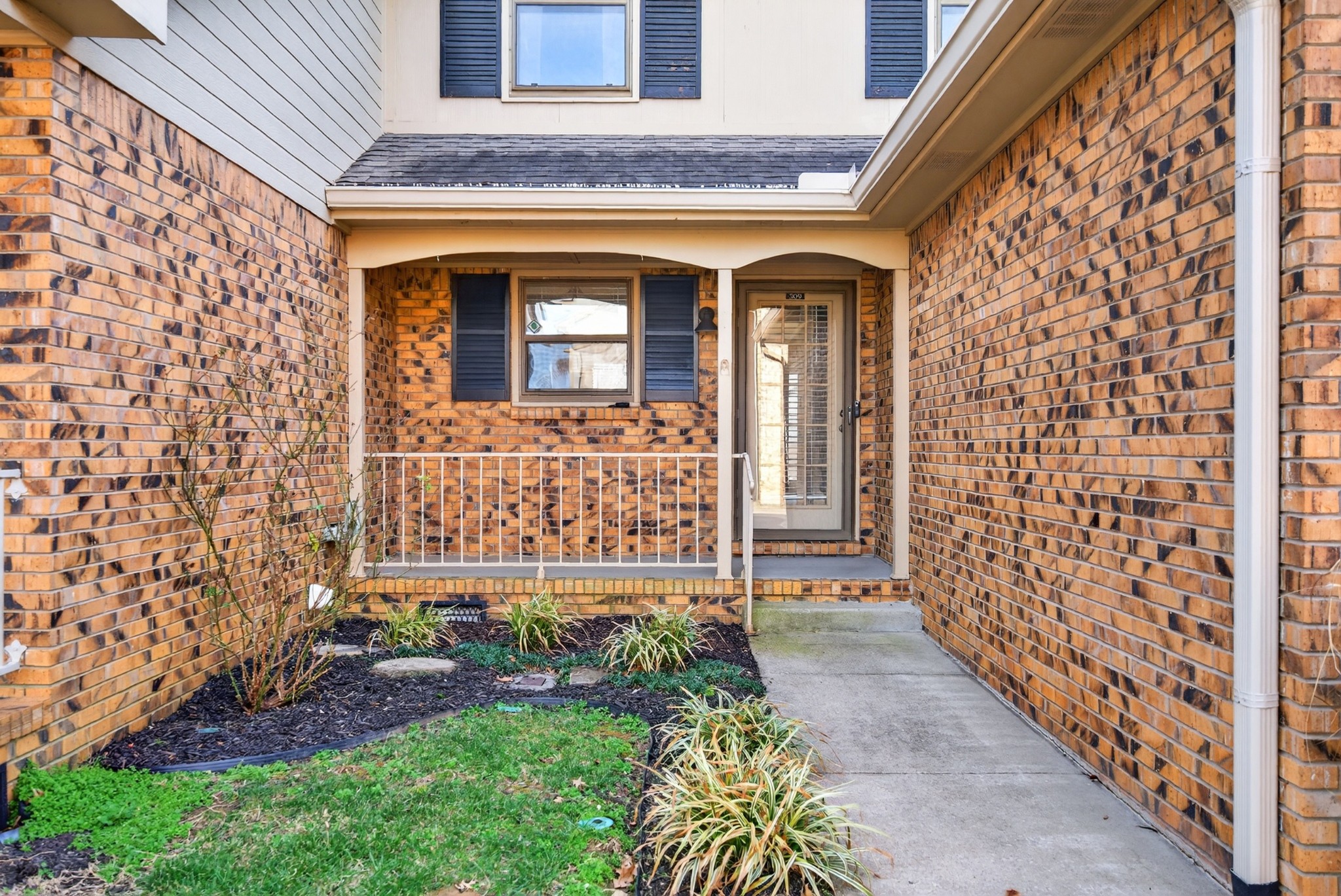 309 Kingswood Court Clarksville TN 37043