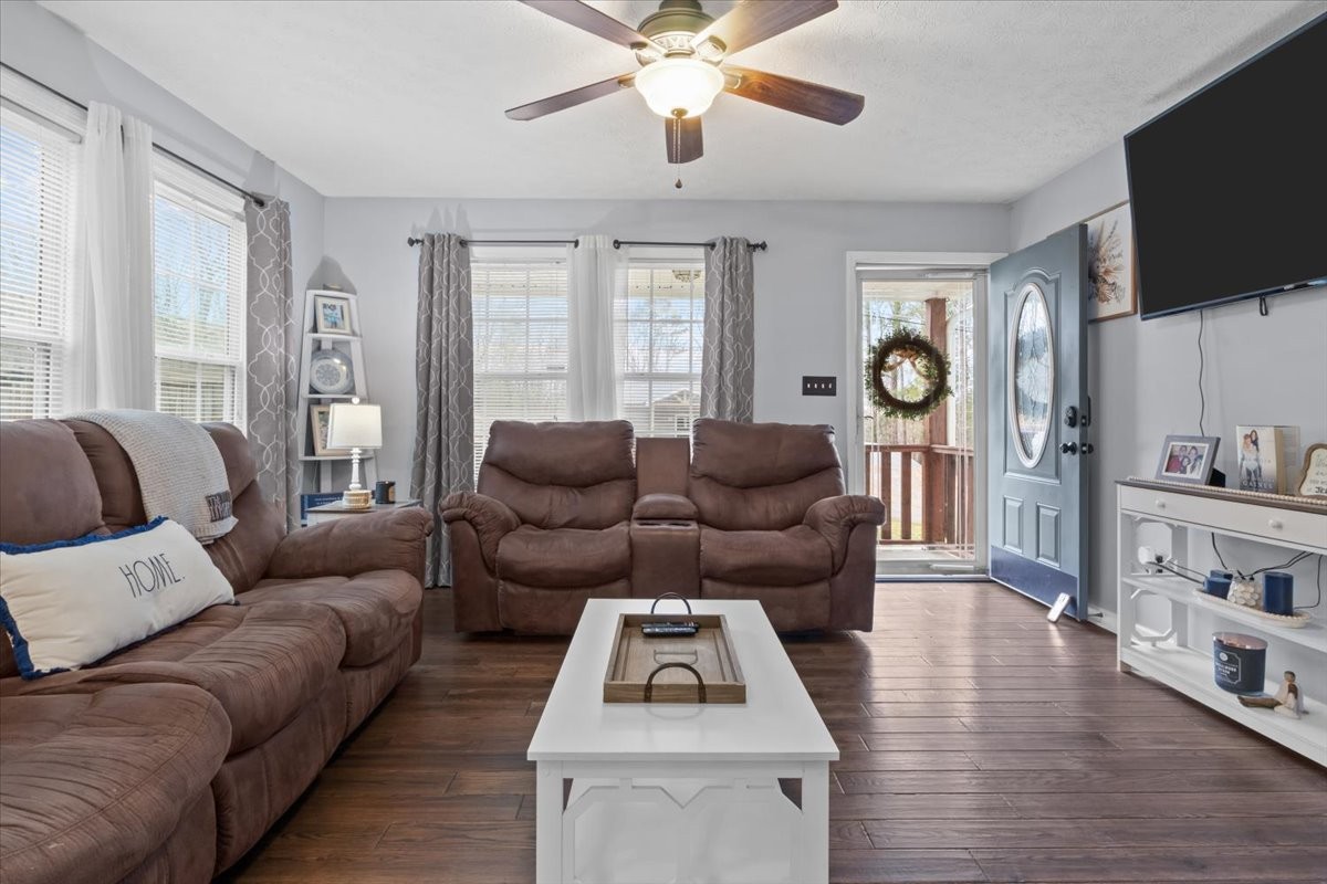 177 Knob Hill Drive Waverly TN 37185