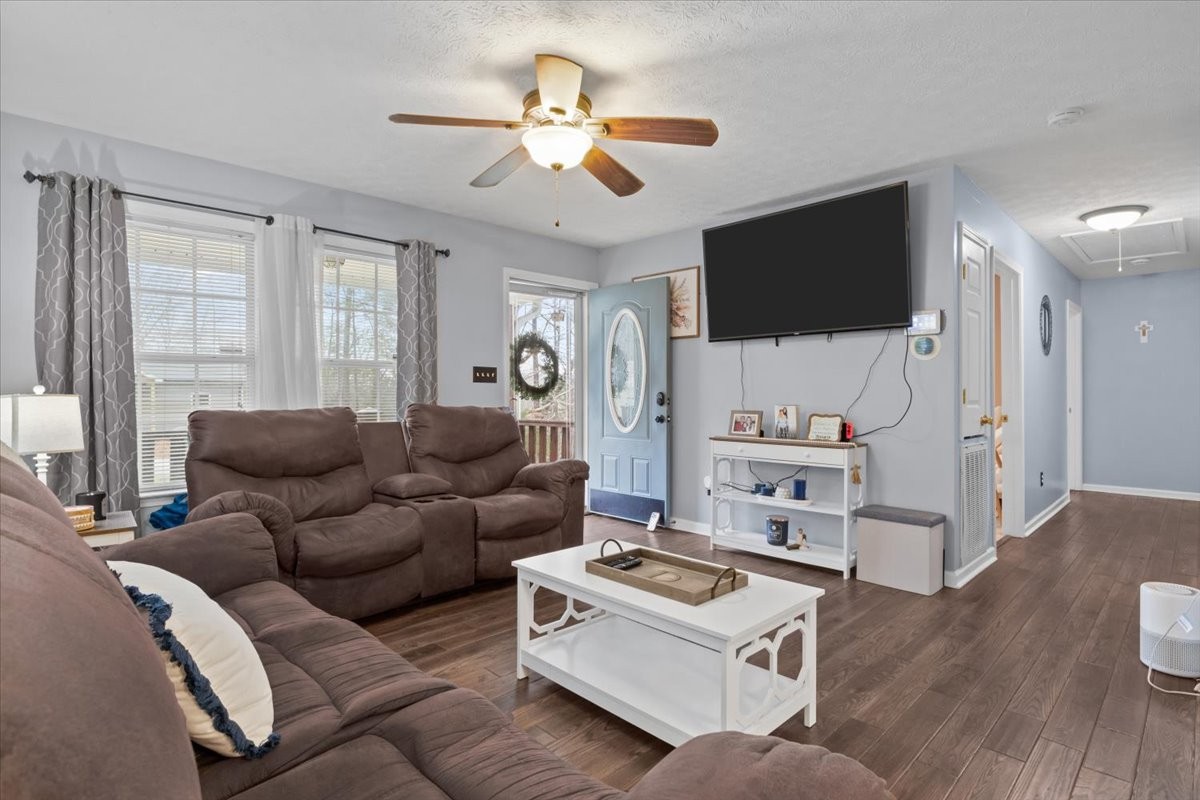 177 Knob Hill Drive Waverly TN 37185