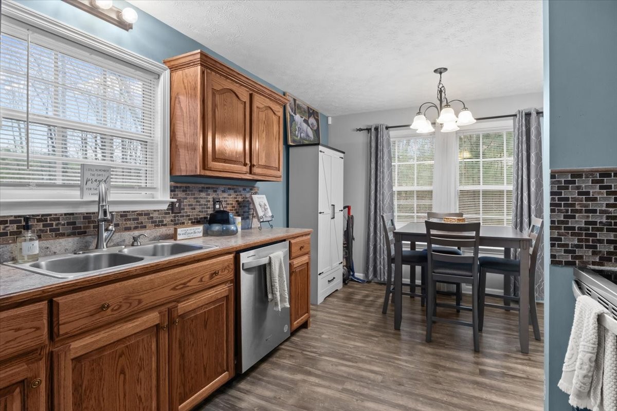 177 Knob Hill Drive Waverly TN 37185