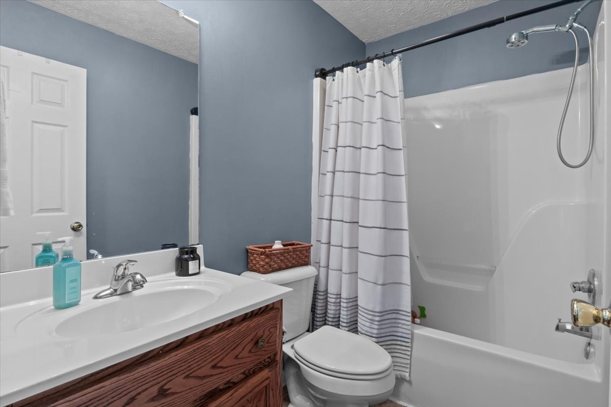 177 Knob Hill Drive Waverly TN 37185