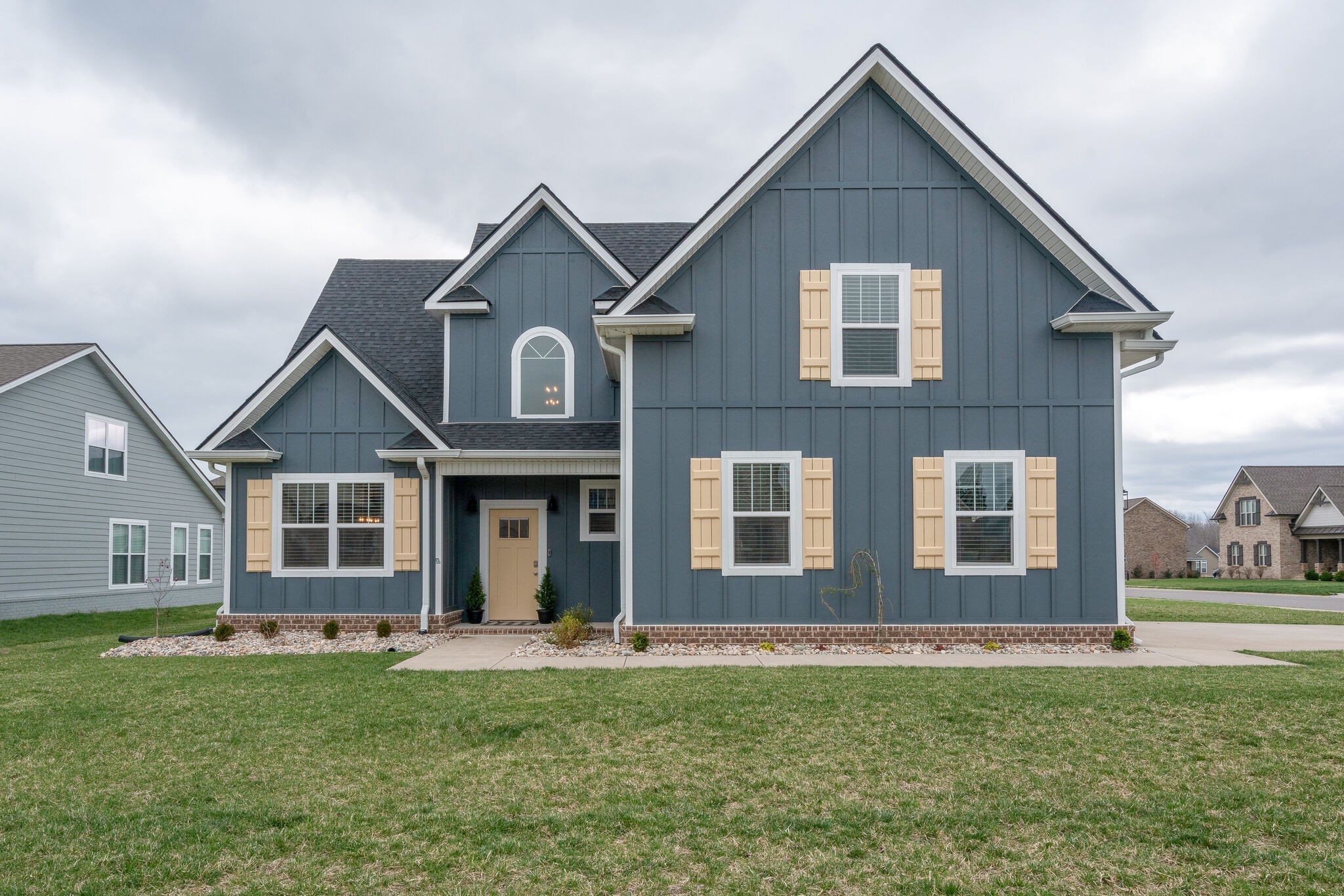 818 Ella Lane Clarksville TN 37043