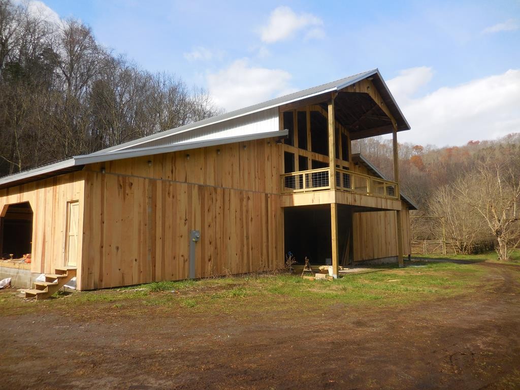 5154 Dry Mill Creek Hilham TN 38568