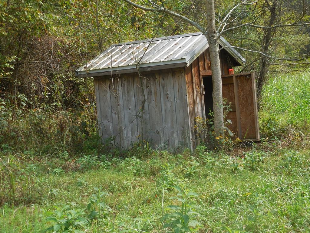 5154 Dry Mill Creek Hilham TN 38568
