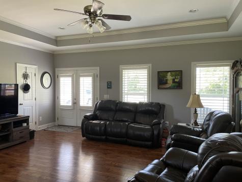 123 Planter Circle Leoma TN 38468