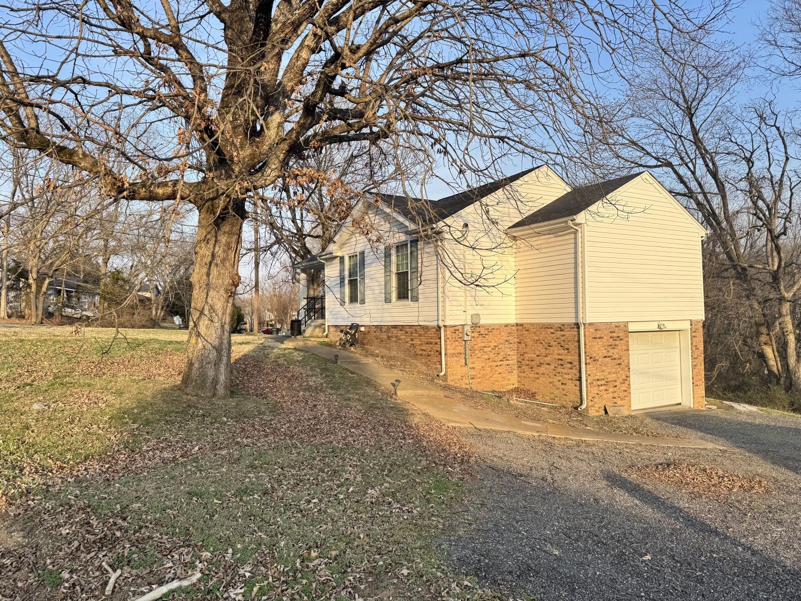 618 Debbie Drive Hermitage TN 37076