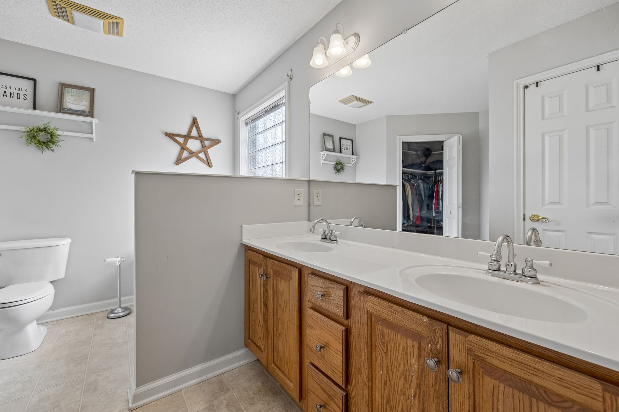 2426 Heartstone Court Clarksville TN 37043