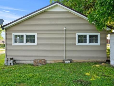 313 Tennessee Ave, S Cowan TN 37318