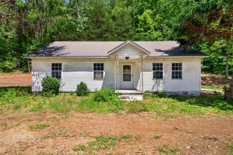 2176 Jennings Creek Highway Whitleyville TN 38588