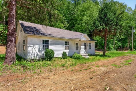 2176 Jennings Creek Highway Whitleyville TN 38588