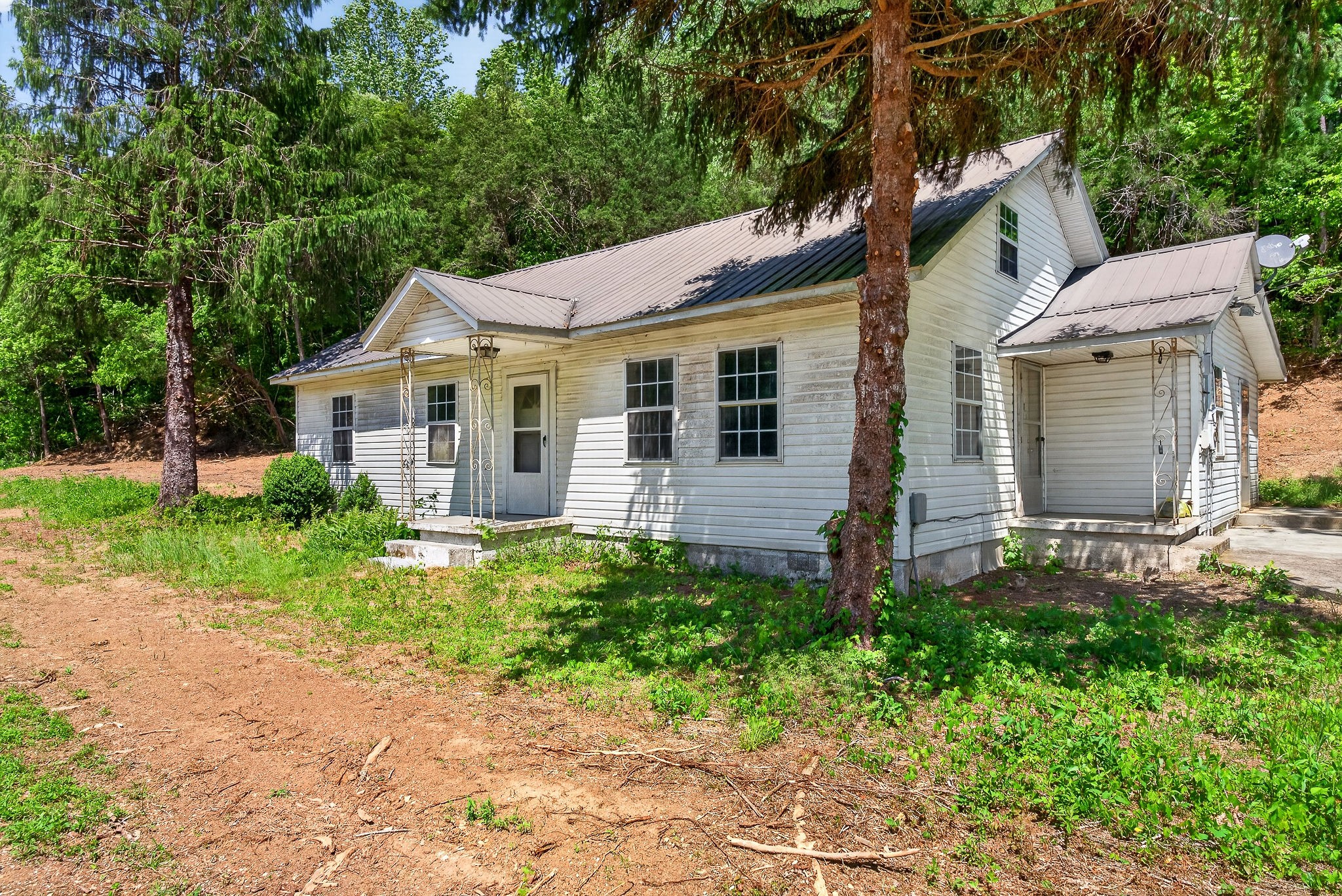 2176 Jennings Creek Highway Whitleyville TN 38588