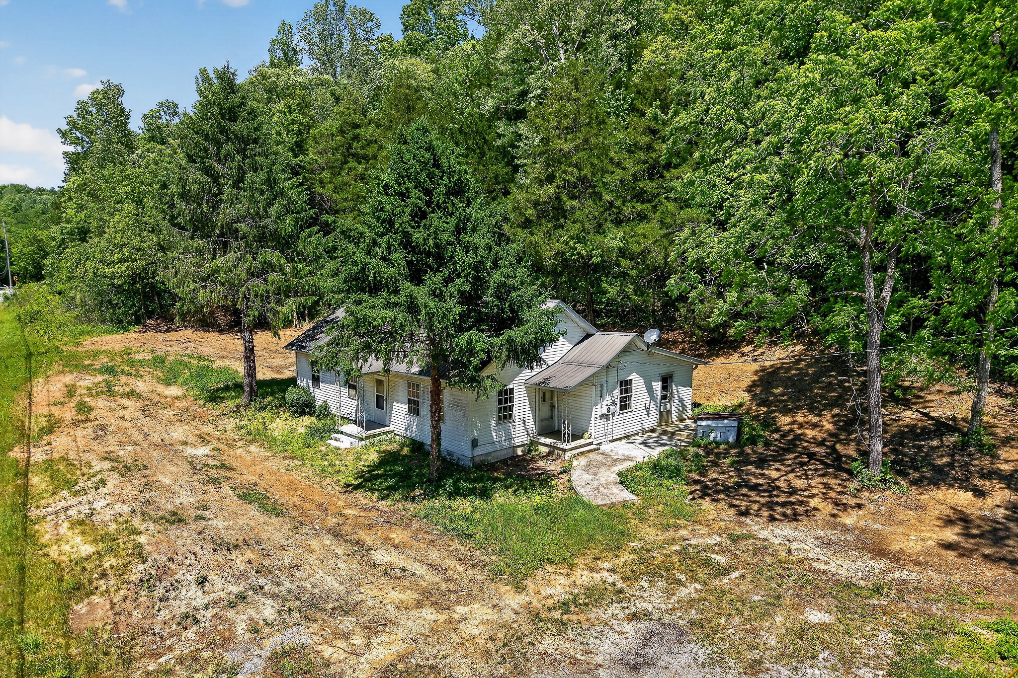 2176 Jennings Creek Highway Whitleyville TN 38588