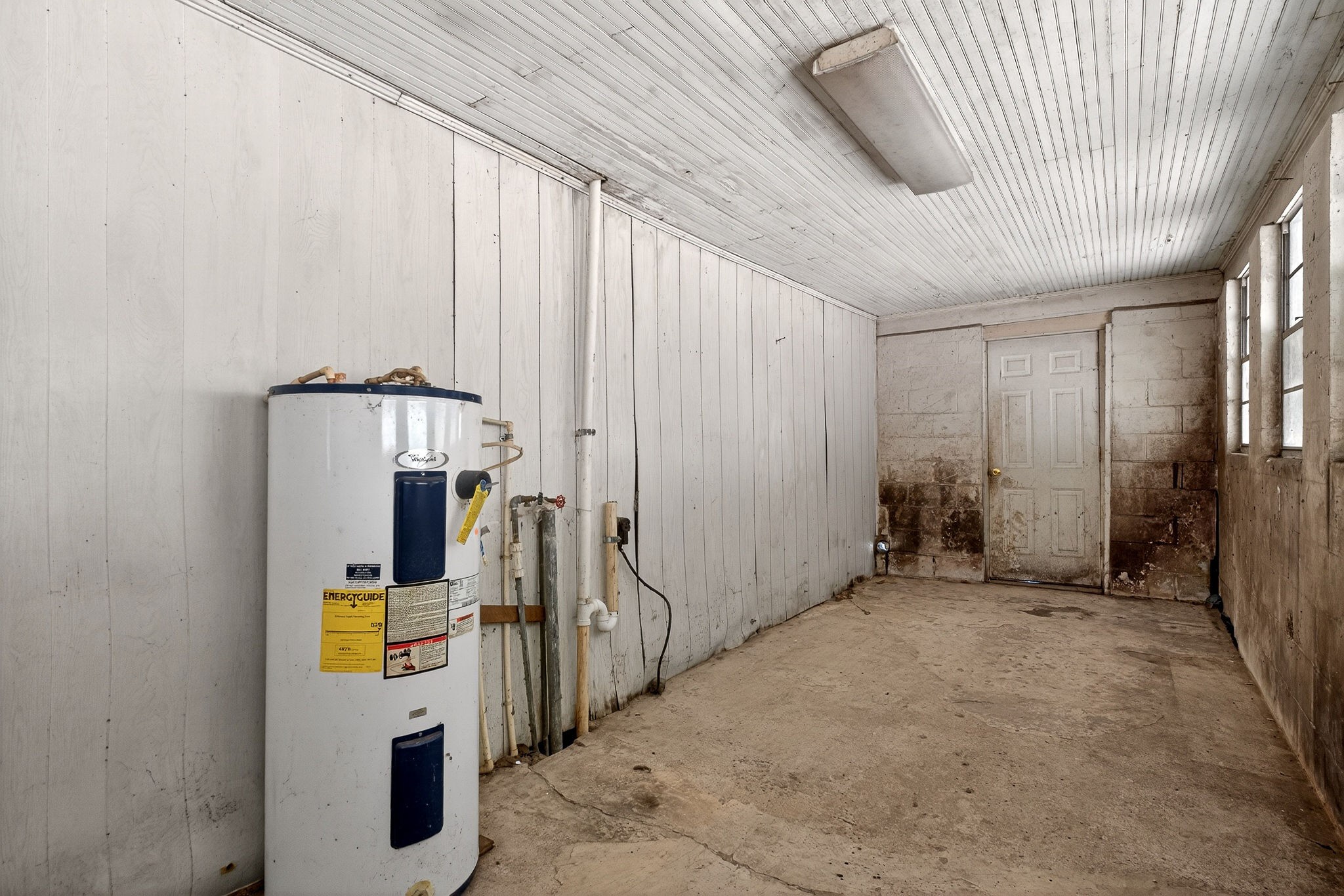 2176 Jennings Creek Highway Whitleyville TN 38588