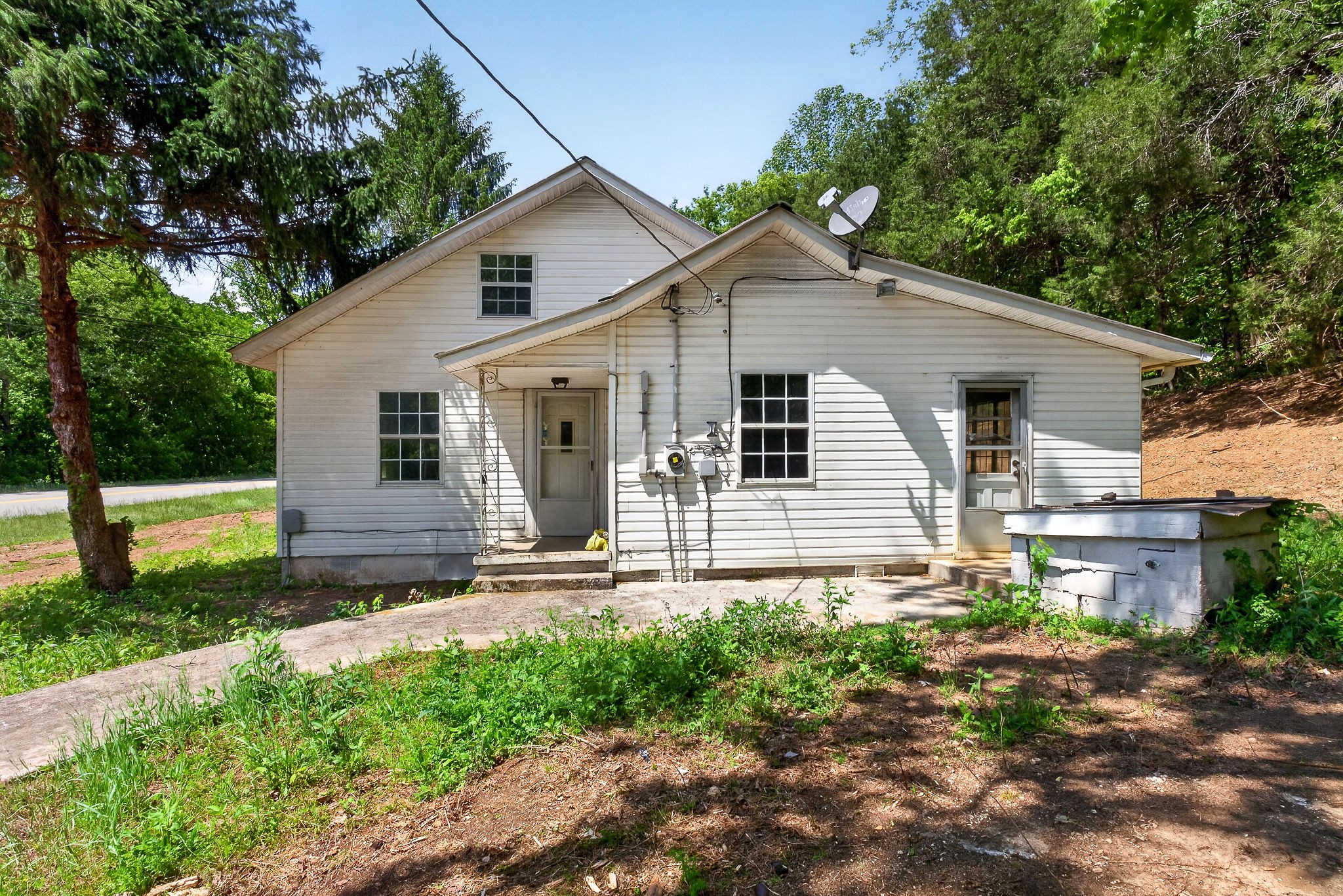 2176 Jennings Creek Highway Whitleyville TN 38588
