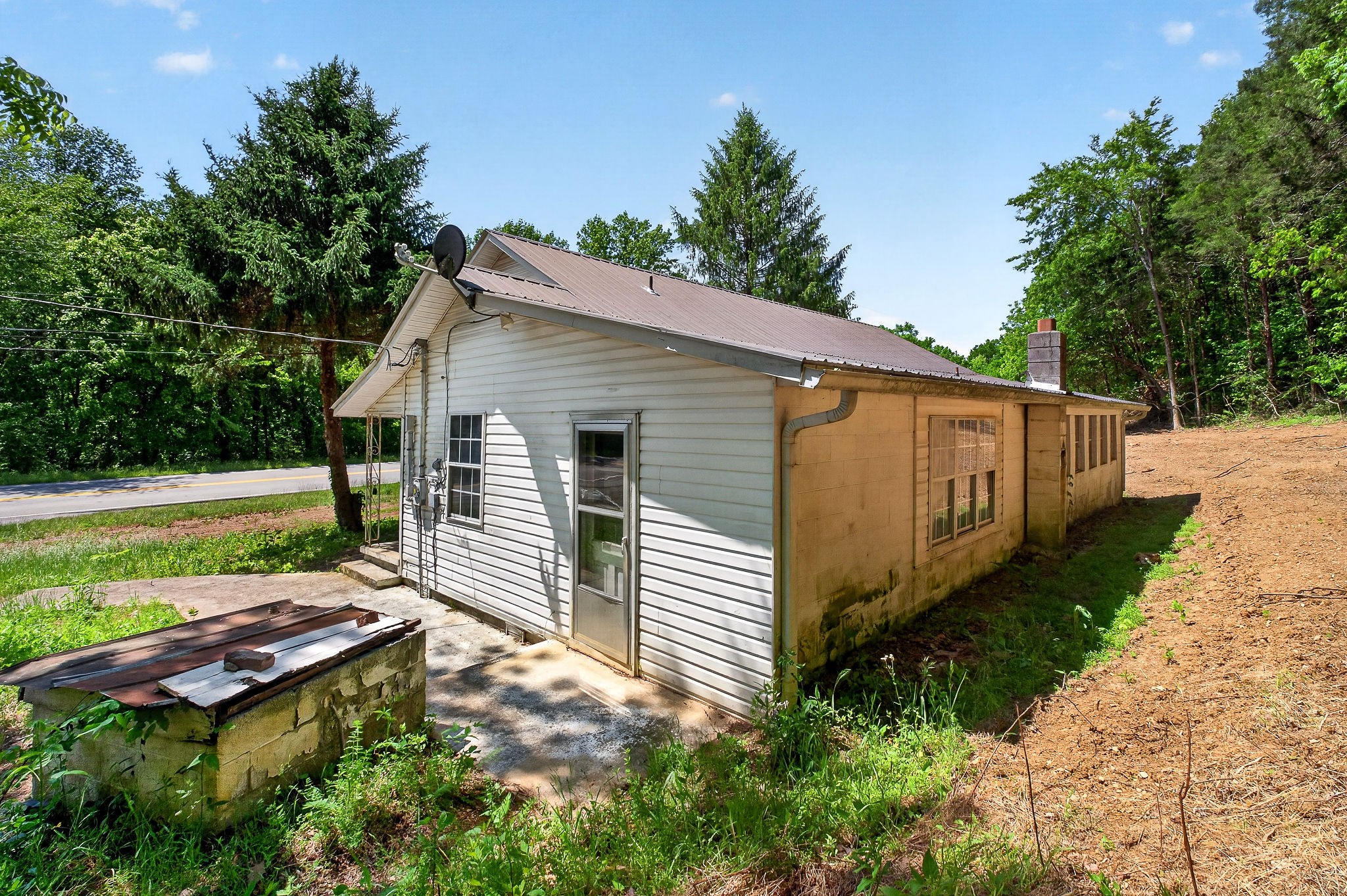 2176 Jennings Creek Highway Whitleyville TN 38588