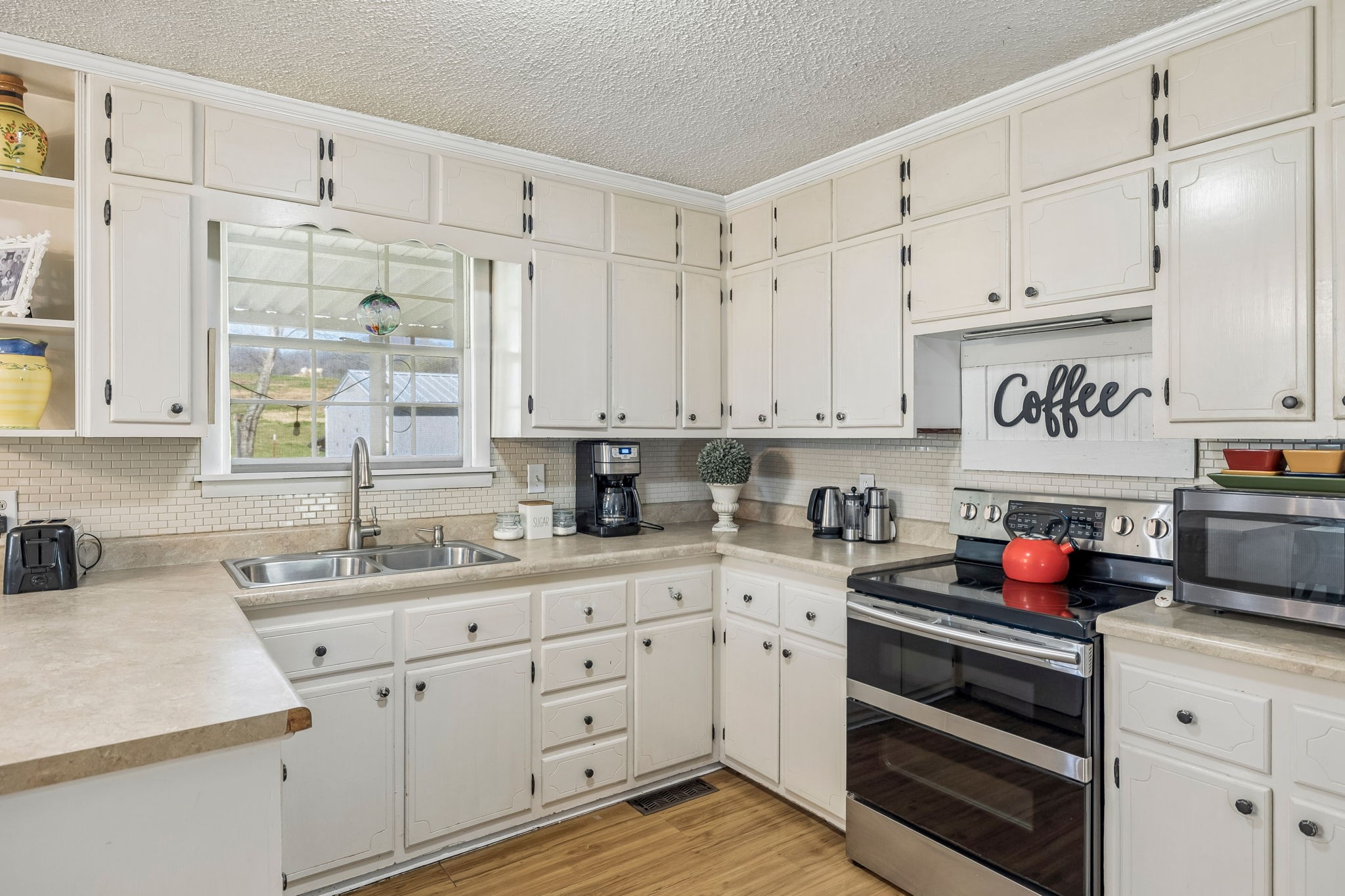 212 Bradford Hill Road, N Brush Creek TN 38547