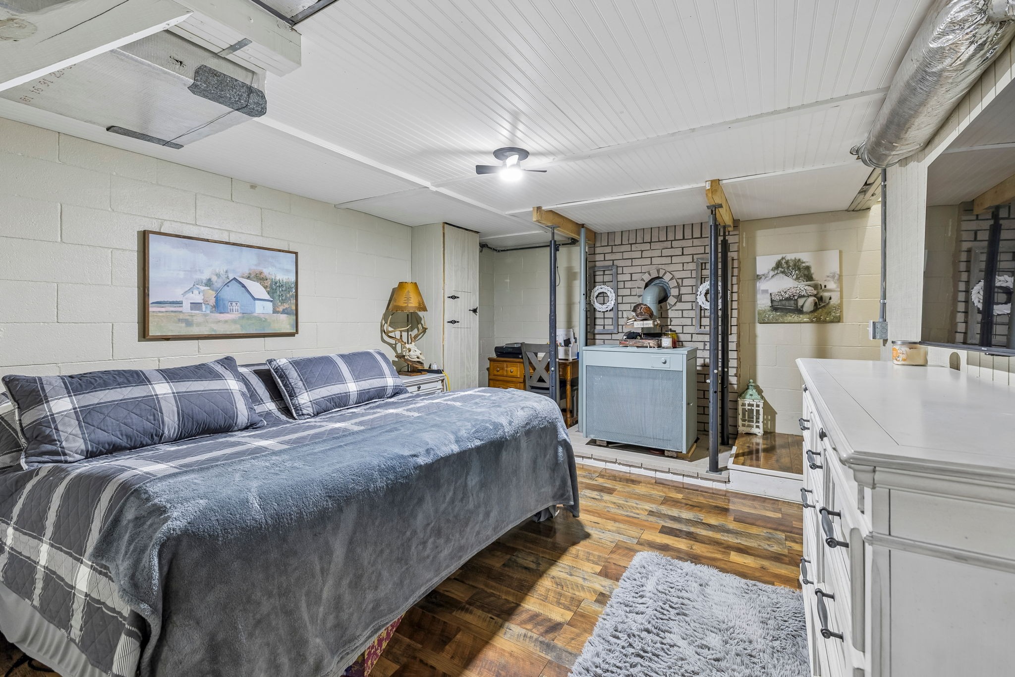 212 Bradford Hill Road, N Brush Creek TN 38547