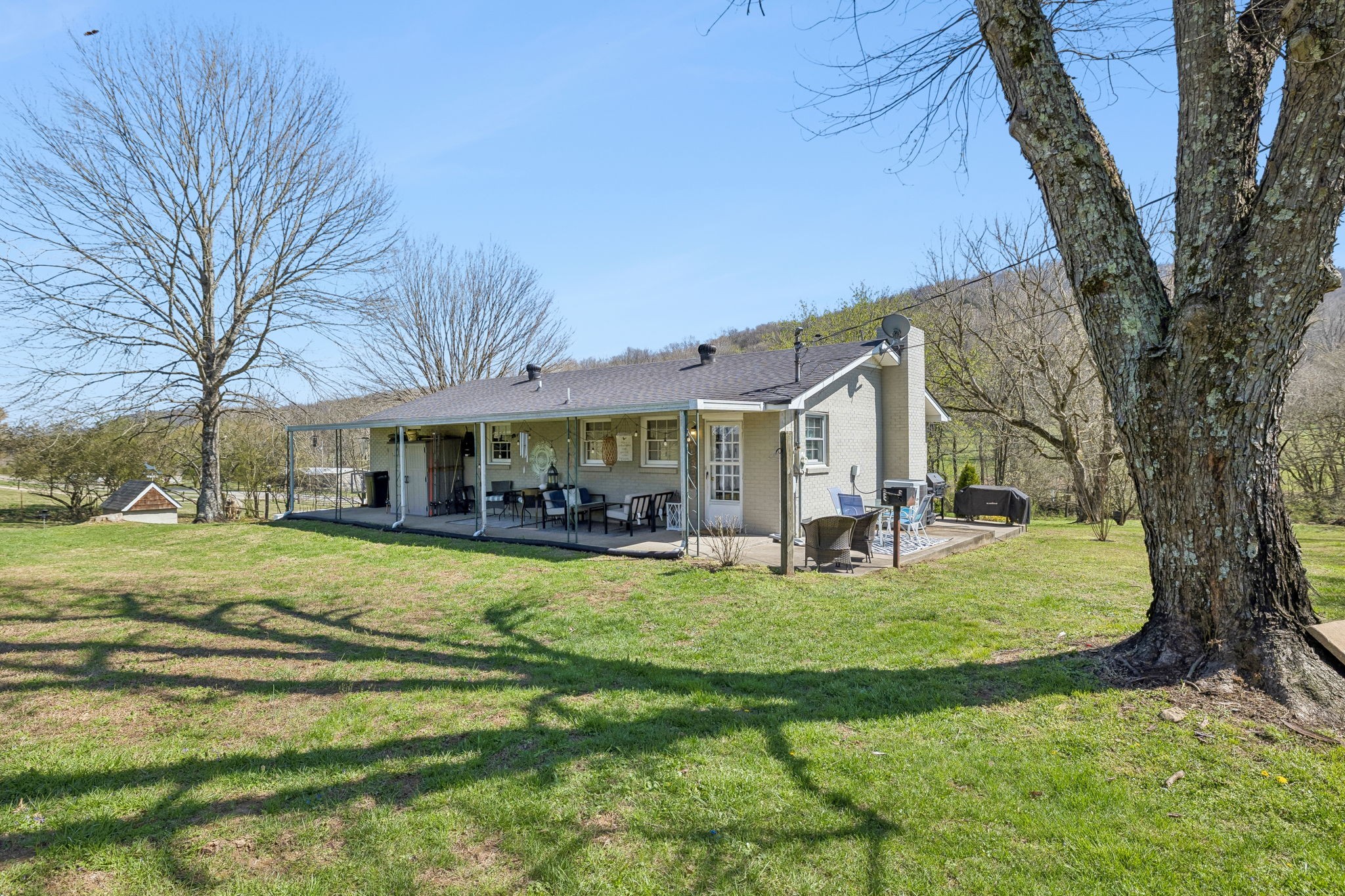 212 Bradford Hill Road, N Brush Creek TN 38547