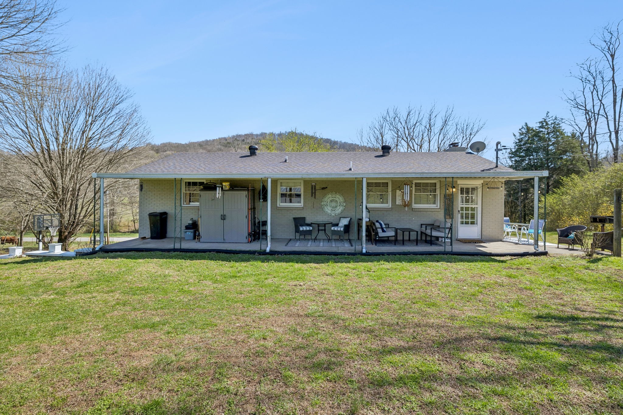 212 Bradford Hill Road, N Brush Creek TN 38547