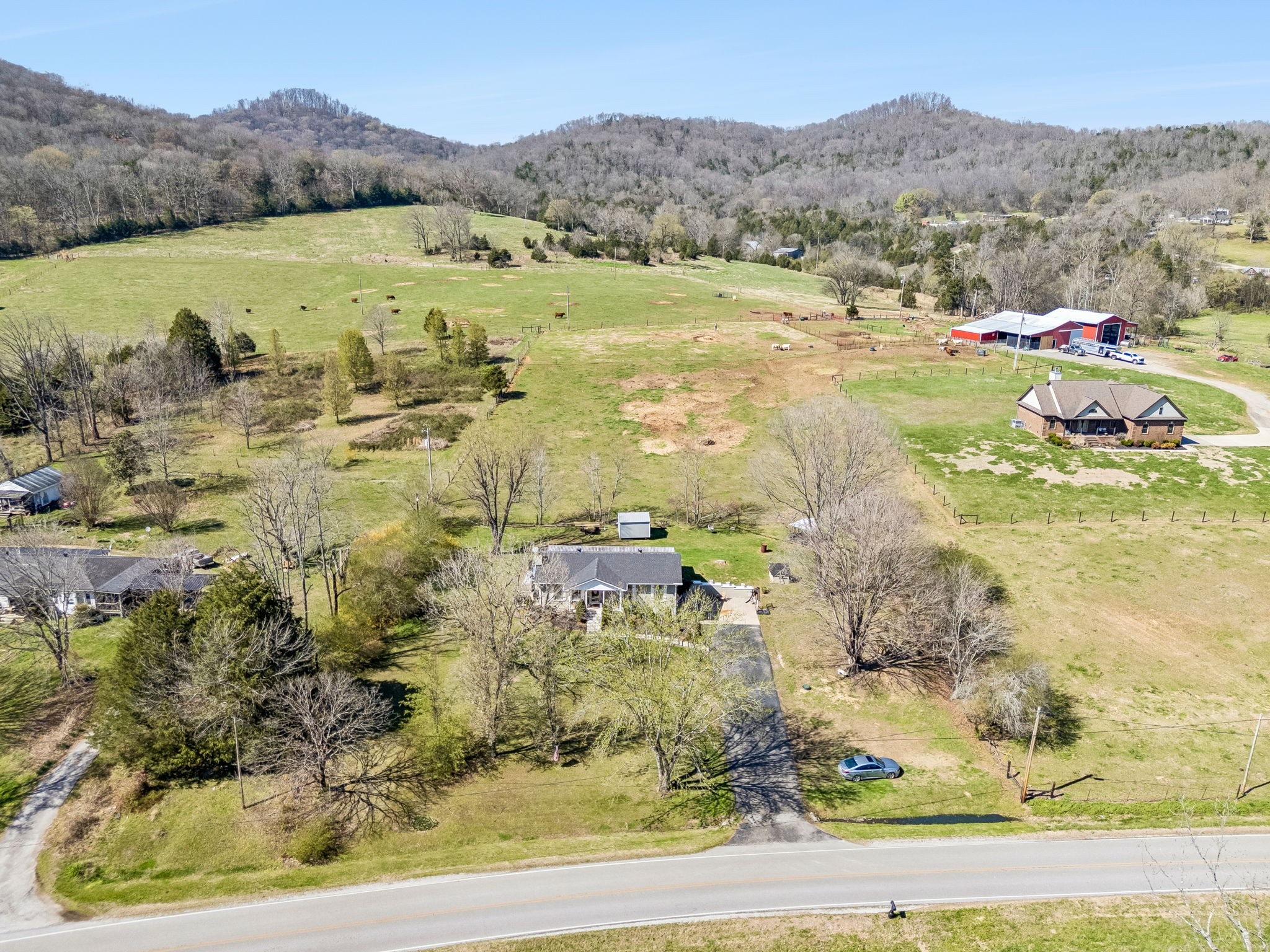 212 Bradford Hill Road, N Brush Creek TN 38547