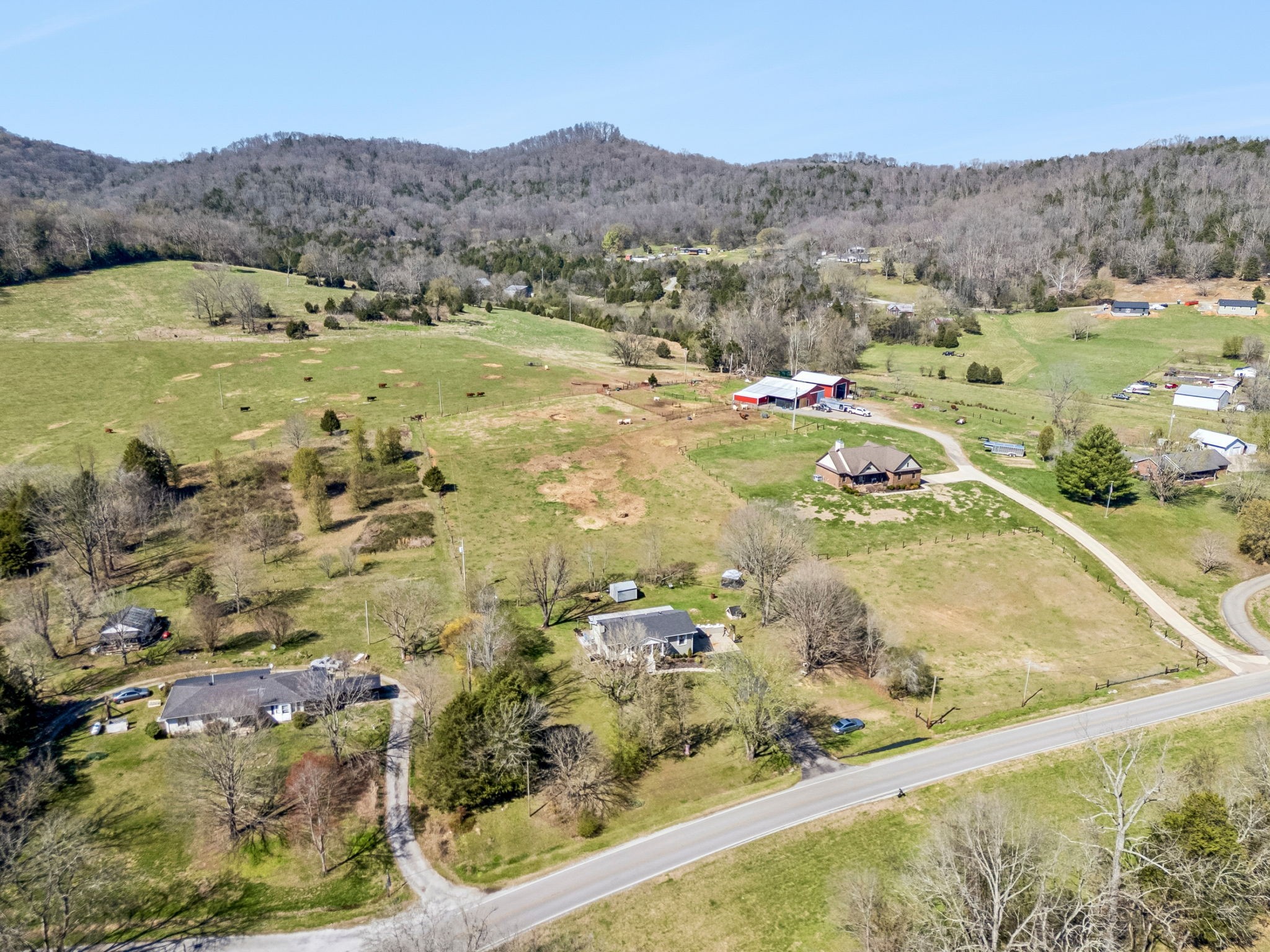 212 Bradford Hill Road, N Brush Creek TN 38547