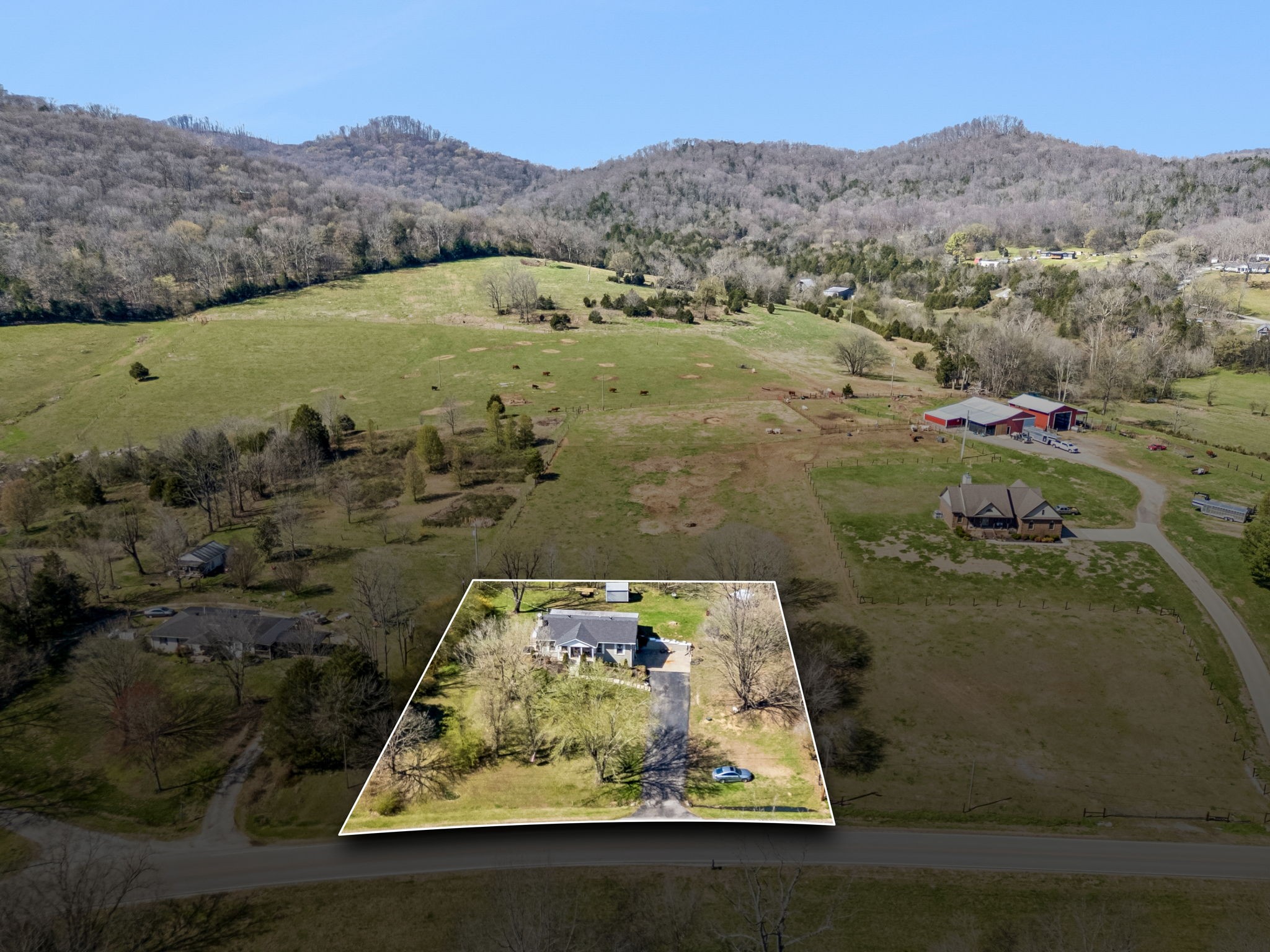 212 Bradford Hill Road, N Brush Creek TN 38547