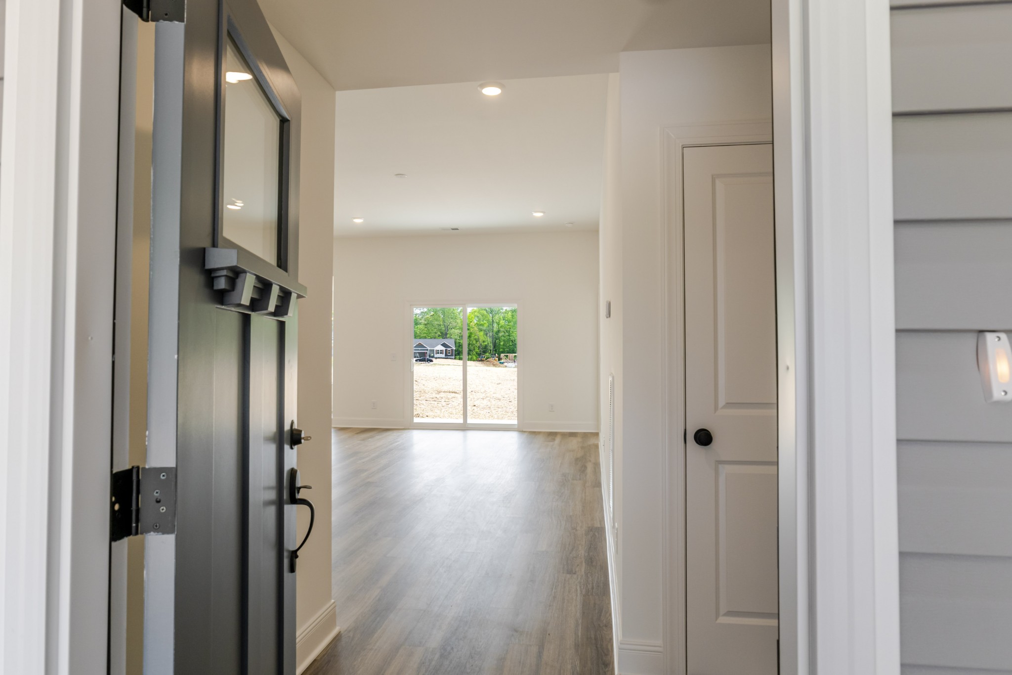 505 Mandalorian Way Dickson TN 37055