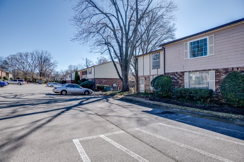 932 Coarsey Drive Nashville TN 37217