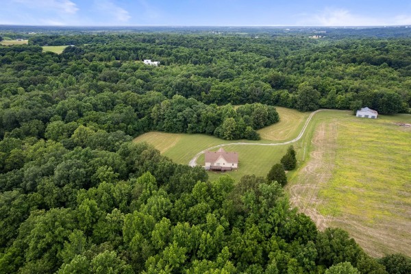 4664 New Cut Road Greenbrier TN 37073