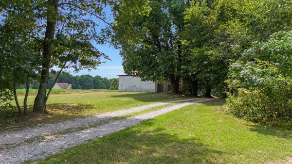 4664 New Cut Road Greenbrier TN 37073