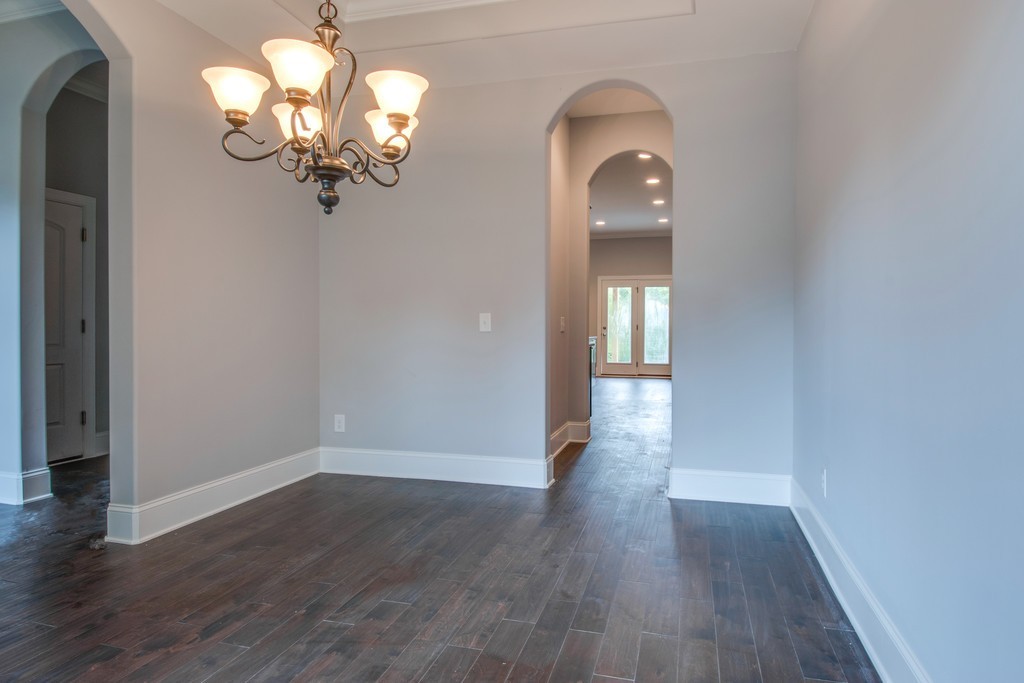 942 Hunters Lane Springfield TN 37172