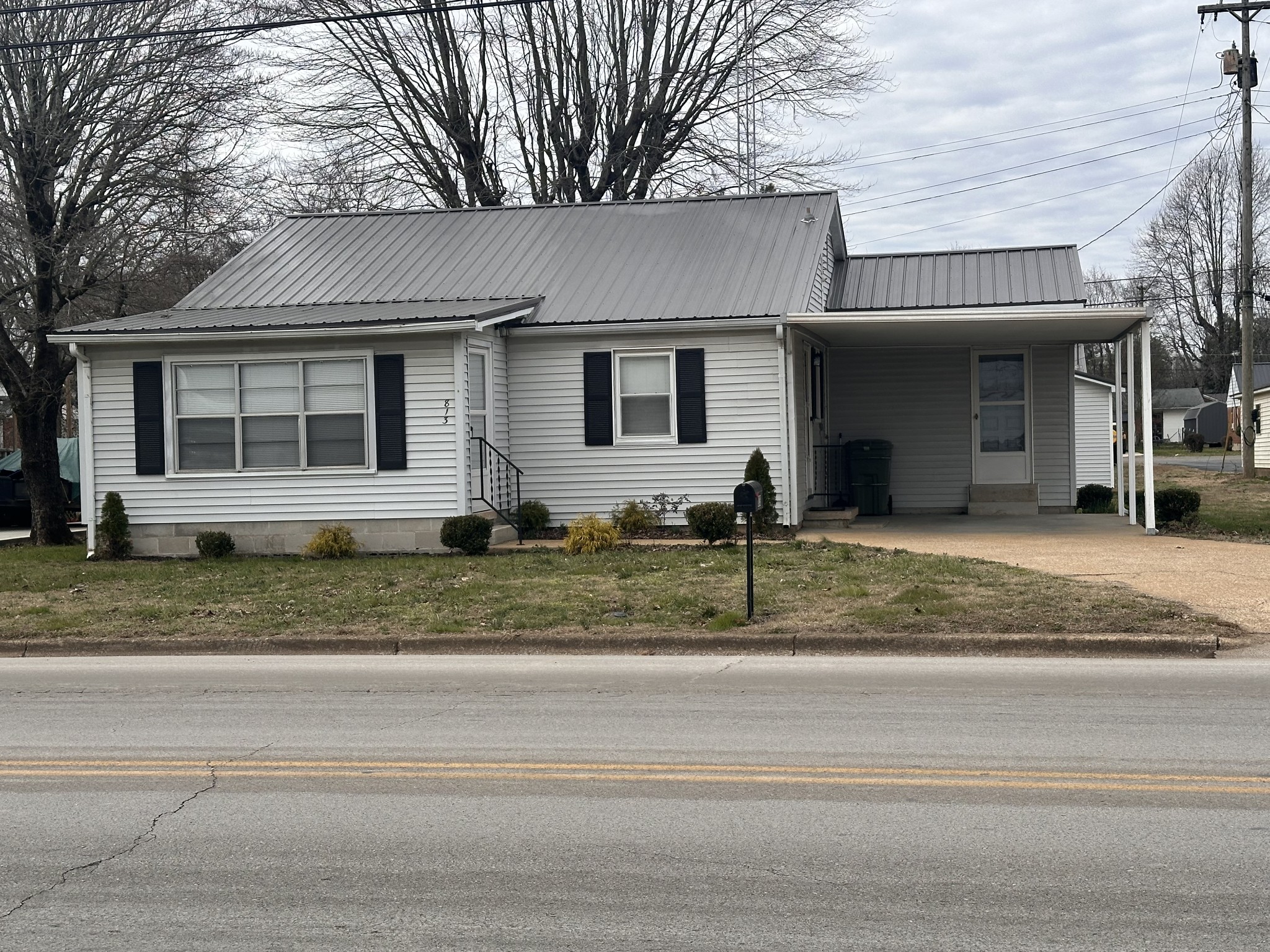 813 N Military Avenue Lawrenceburg TN 38464