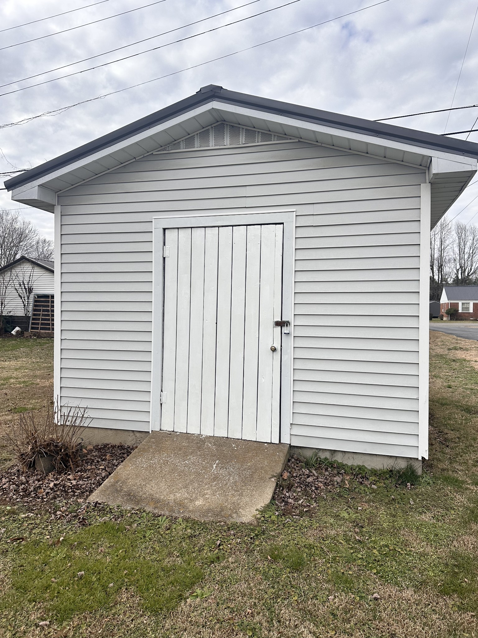 813 N Military Avenue Lawrenceburg TN 38464