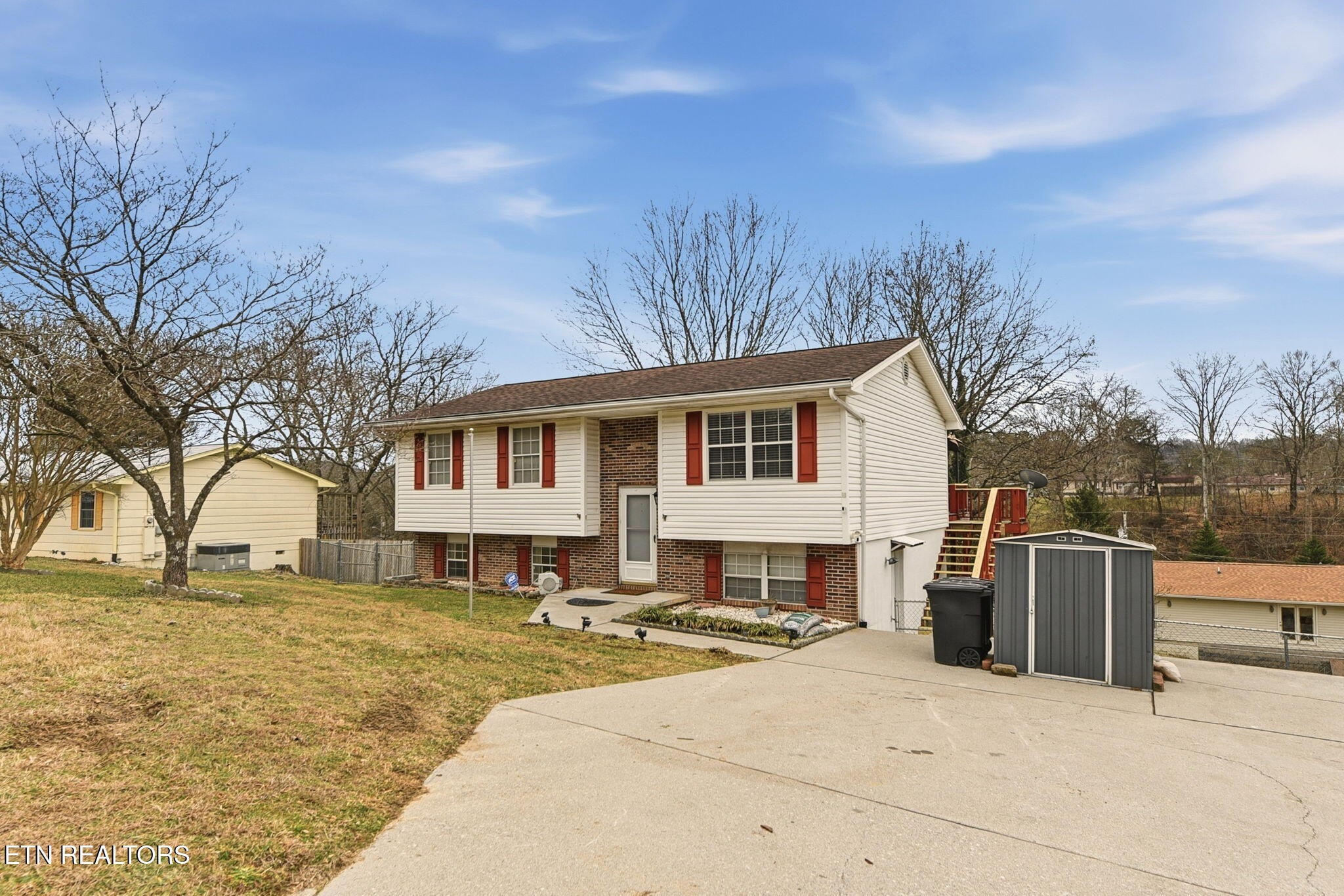 610 Red Bud Lane Oliver Springs TN 37840