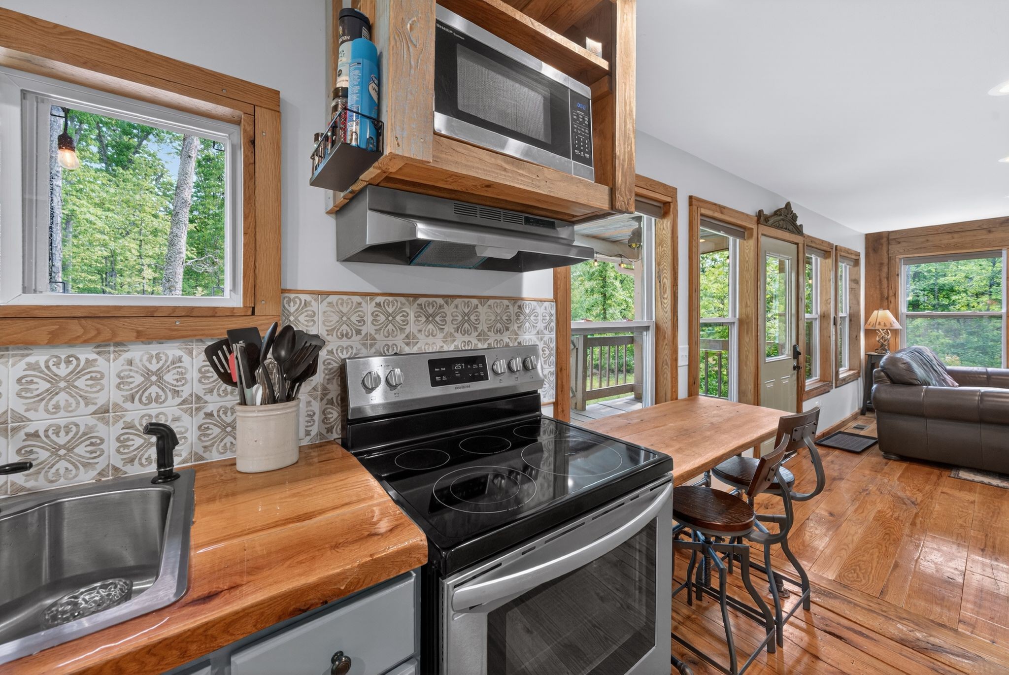 1030 Johnson Hollow Road Mc Ewen TN 37101